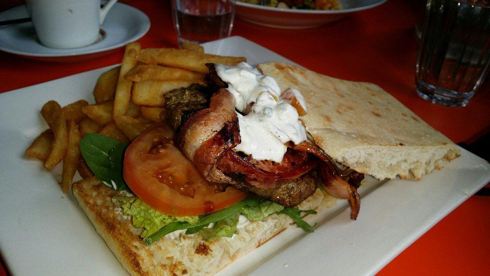 Lamb fillet burger at Dahab Cafe